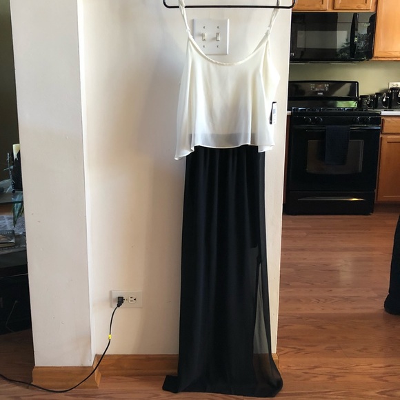 Flowy Maxi Dress - Picture 1 of 4